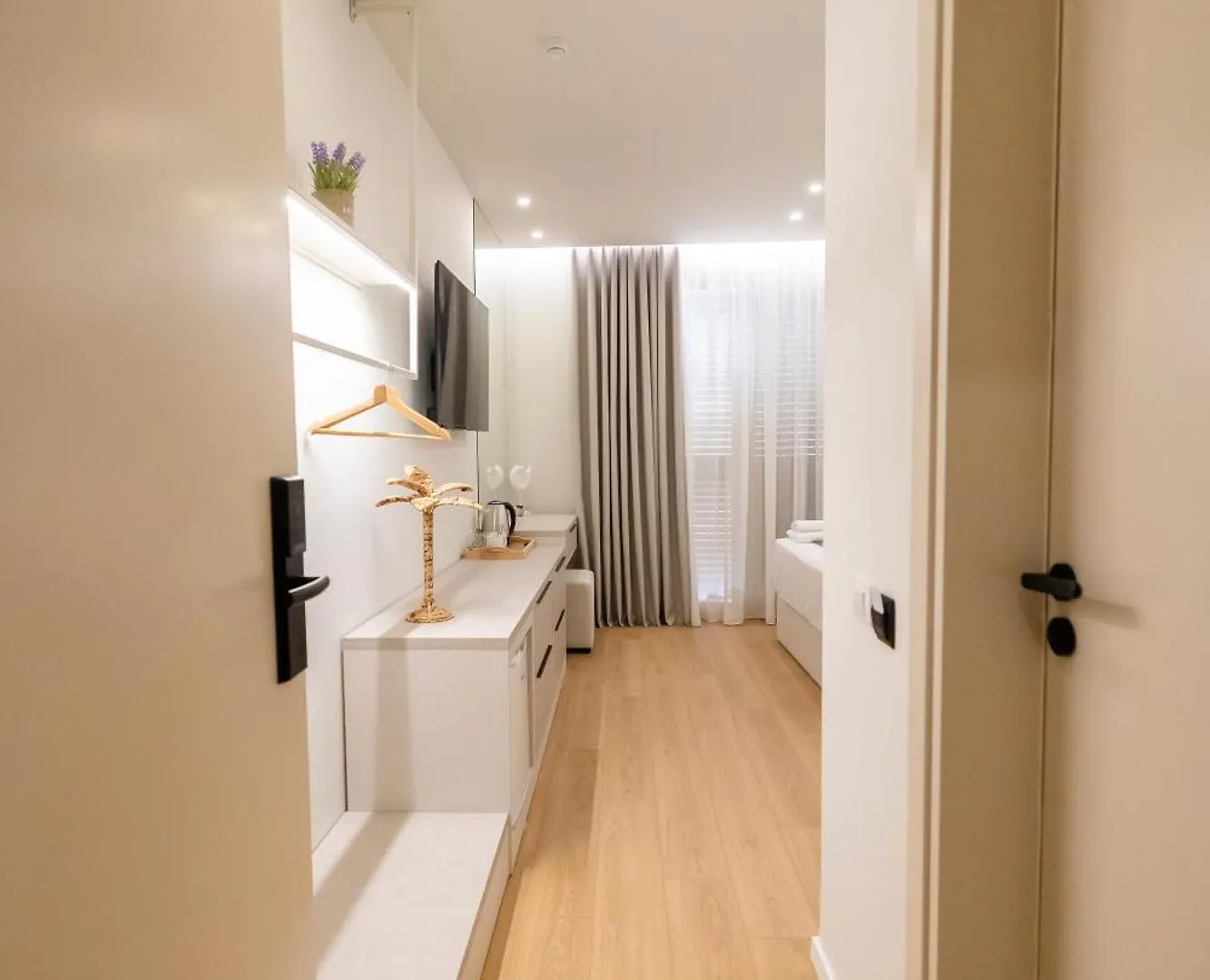 E'Lux Seaside Suites Vlora Albania