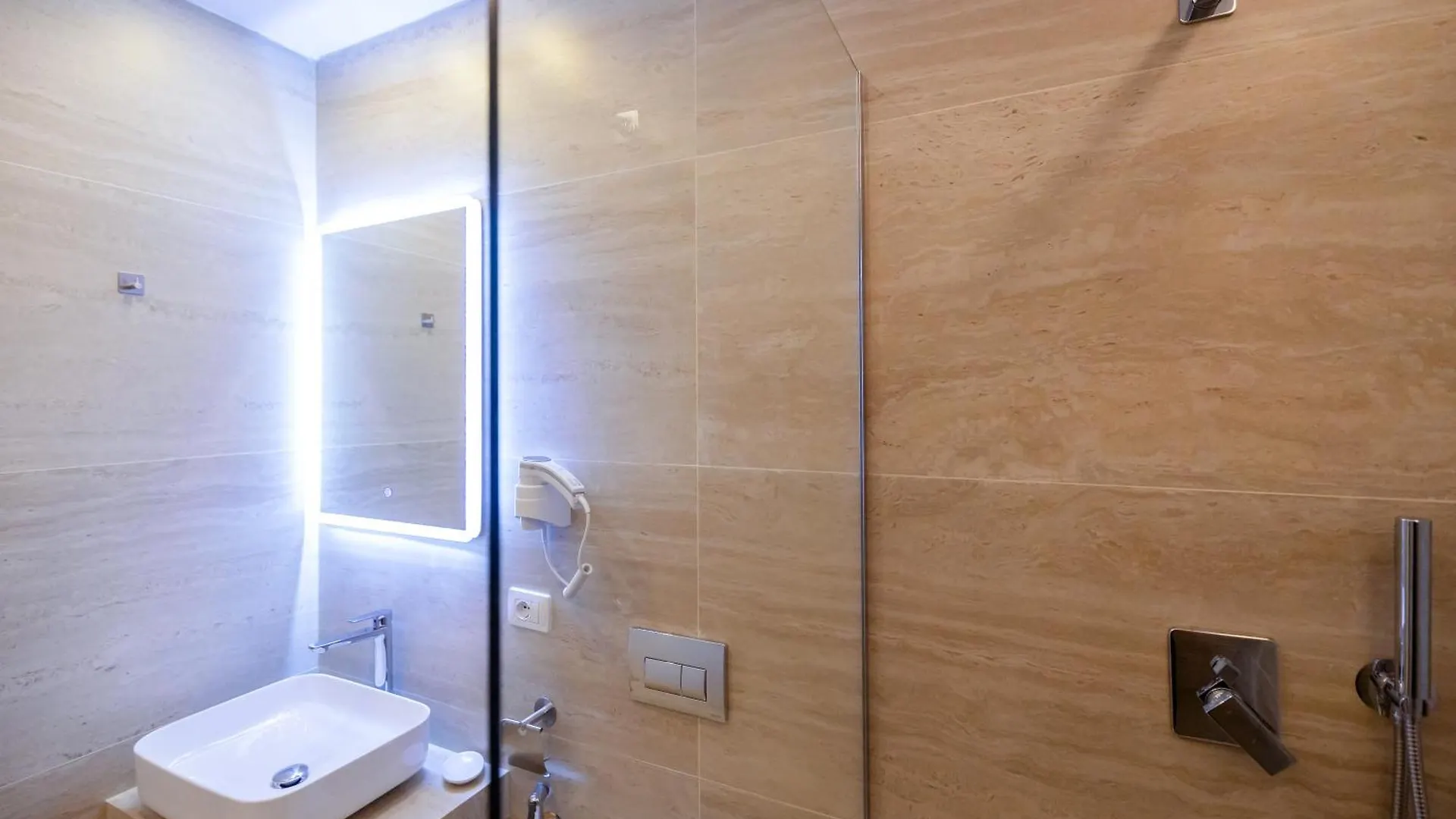 E'Lux Seaside Suites Vlora Apartamento