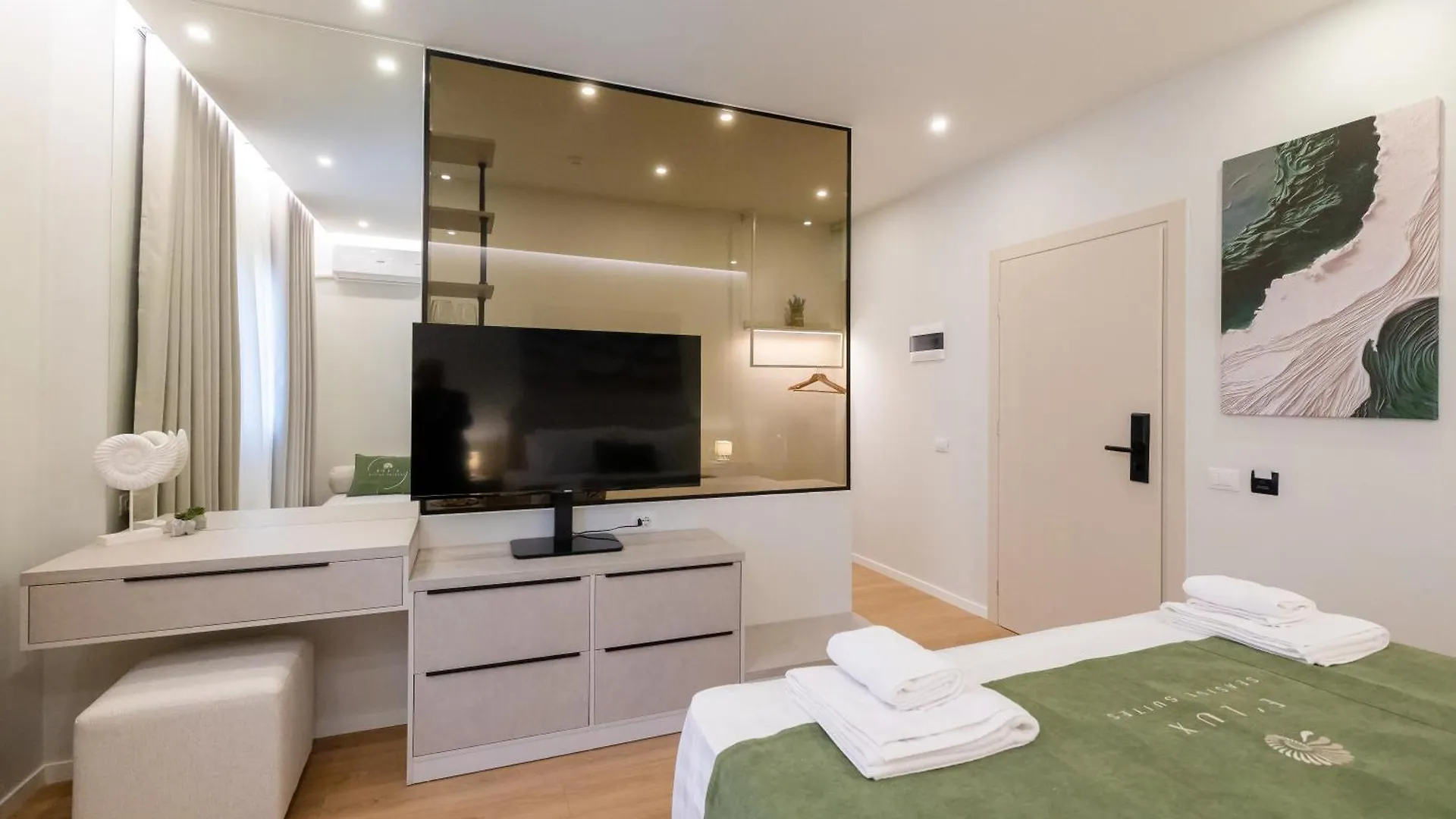 E'Lux Seaside Suites Vlora Apartamento Vlorë