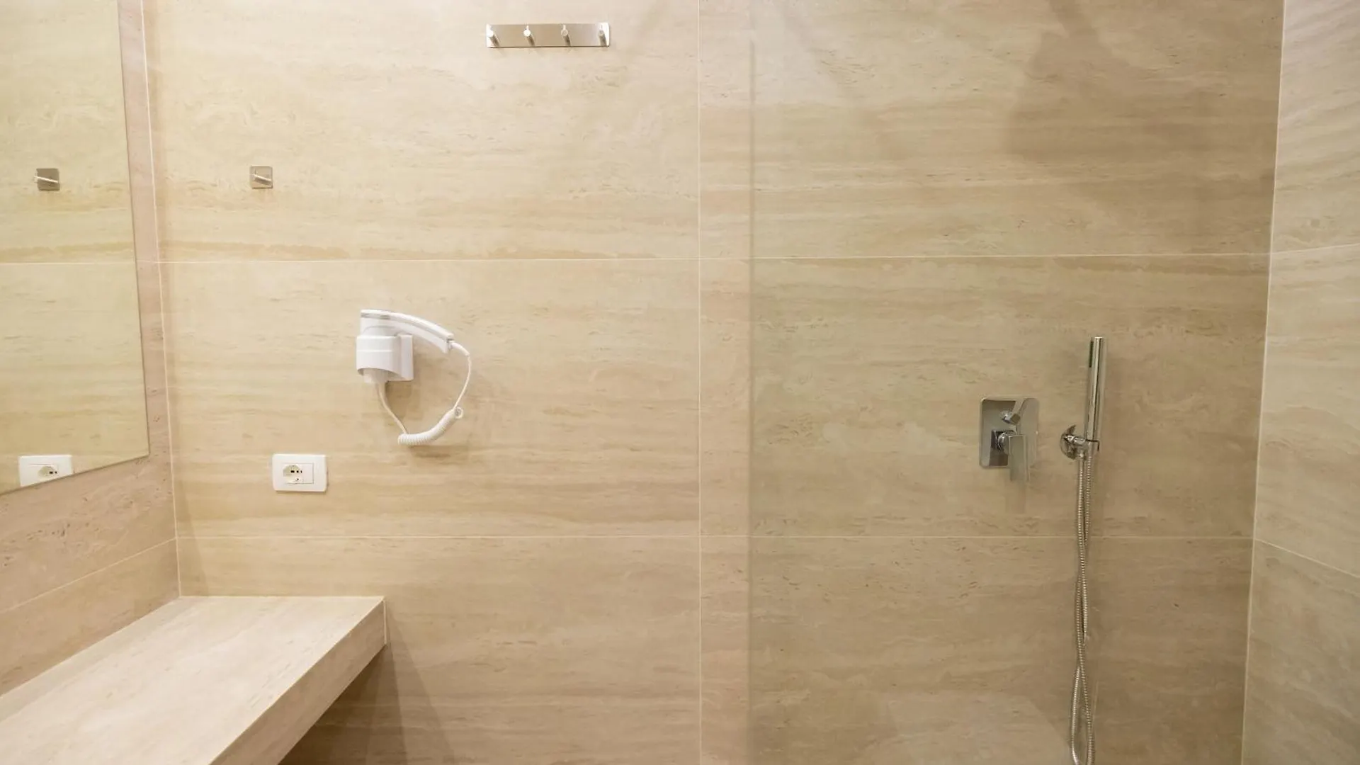Apartamento E'Lux Seaside Suites Vlora Albania